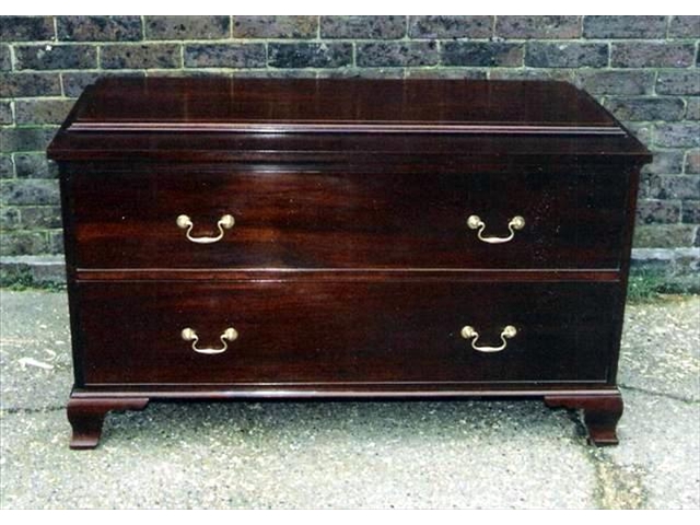 Mahogany Chest Of Drawers